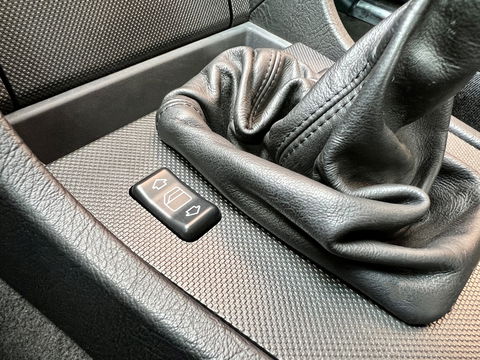 Mercedes-Benz C-Klasse 180 Sport | Schuif - Kanteldak | Stoelverwarming | Parkeersensoren | Elektrische Ramen | Elektrische Spiegels |