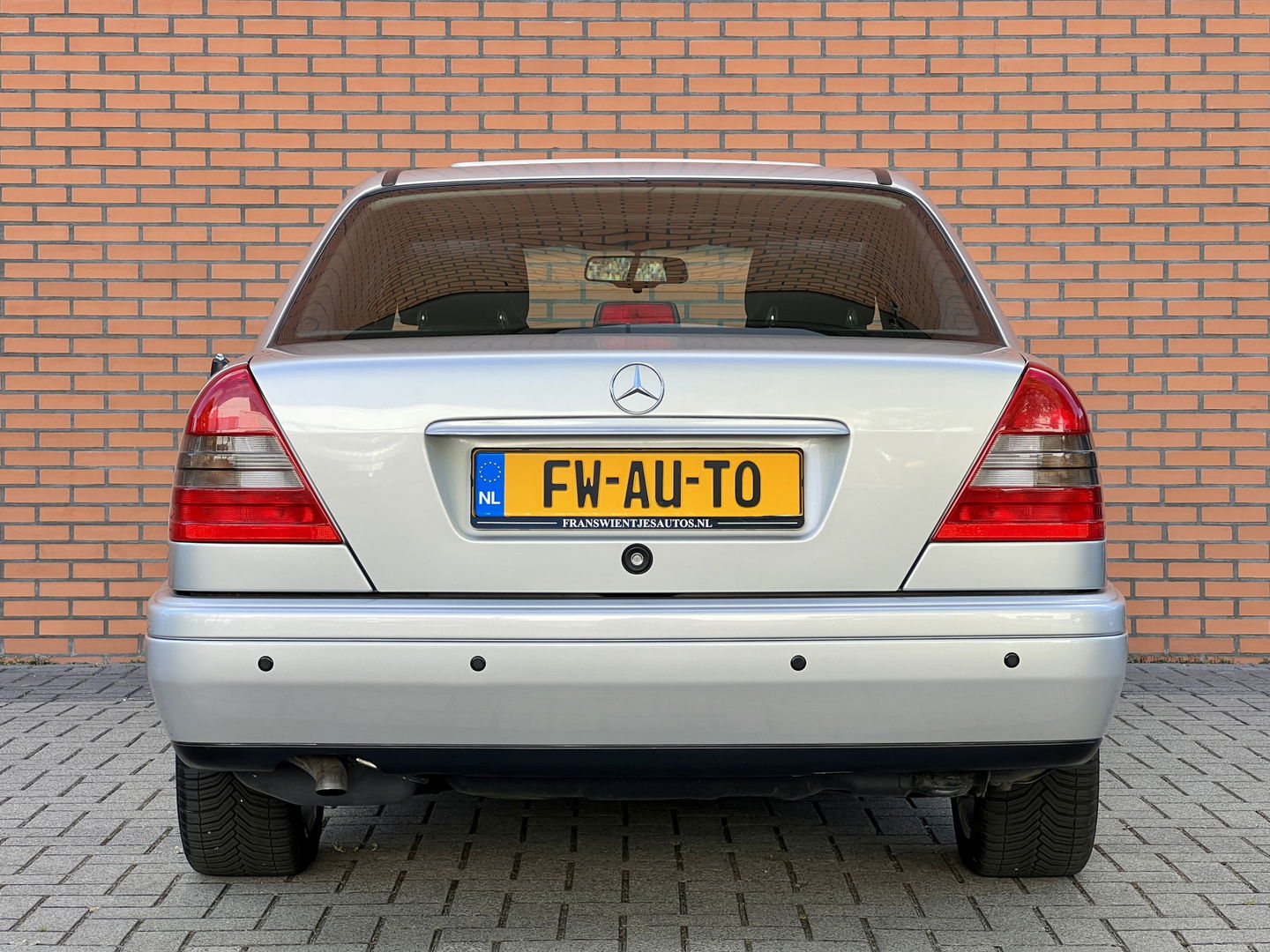 Mercedes-Benz C-Klasse 180 Sport | Schuif - Kanteldak | Stoelverwarming | Parkeersensoren | Elektrische Ramen | Elektrische Spiegels |