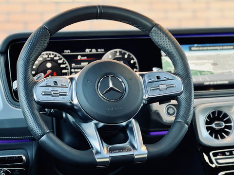Mercedes-Benz G-Klasse 63 AMG Premium Plus | V8 | Burmester | 22" Lichtmetaal | Lederen bekleding | Massage | Widescreen | Alcantara hemelbekleding | Schuif/kantel dak |