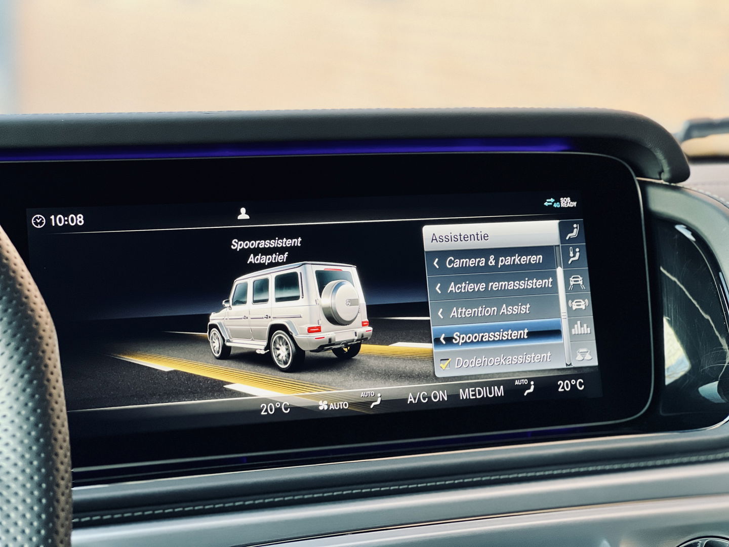 Mercedes-Benz G-Klasse 63 AMG Premium Plus | V8 | Burmester | 22" Lichtmetaal | Lederen bekleding | Massage | Widescreen | Alcantara hemelbekleding | Schuif/kantel dak |