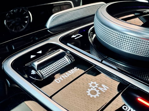 Mercedes-Benz G-Klasse 63 AMG Premium Plus | V8 | Burmester | 22" Lichtmetaal | Lederen bekleding | Massage | Widescreen | Alcantara hemelbekleding | Schuif/kantel dak |