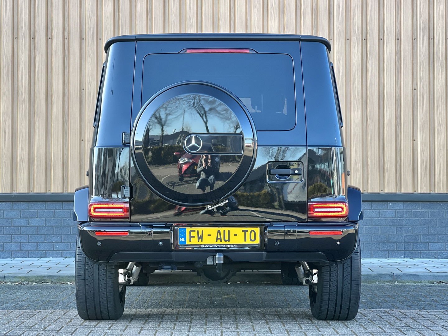 Mercedes-Benz G-Klasse 63 AMG Premium Plus | V8 | Burmester | 22" Lichtmetaal | Lederen bekleding | Massage | Widescreen | Alcantara hemelbekleding | Schuif/kantel dak |