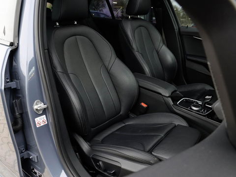 BMW 1-serie 120i M Sport Comfort Pro Pack Innovation | Pano Keyless Harman Kardon Head-Up