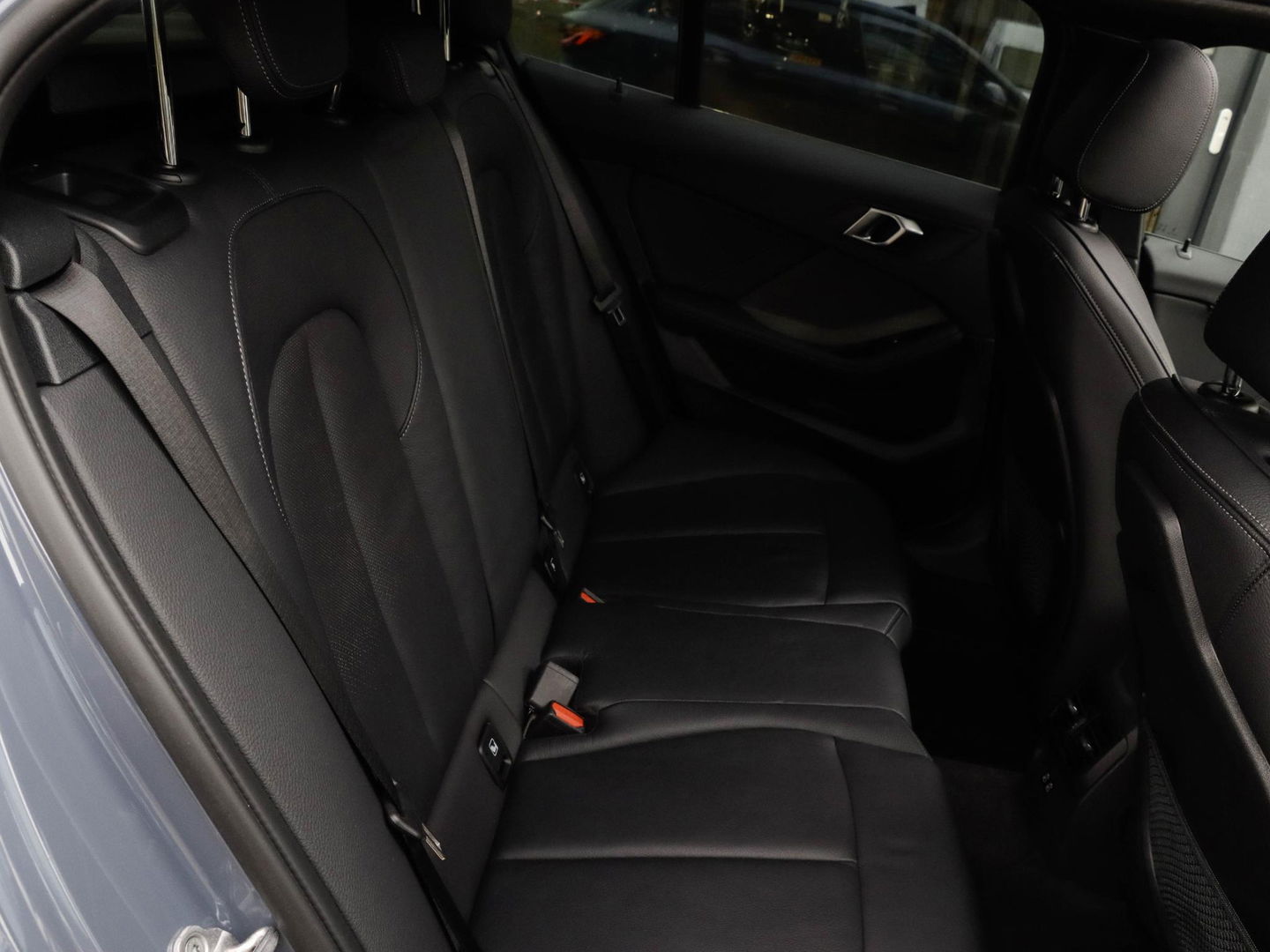 BMW 1-serie 120i M Sport Comfort Pro Pack Innovation | Pano Keyless Harman Kardon Head-Up