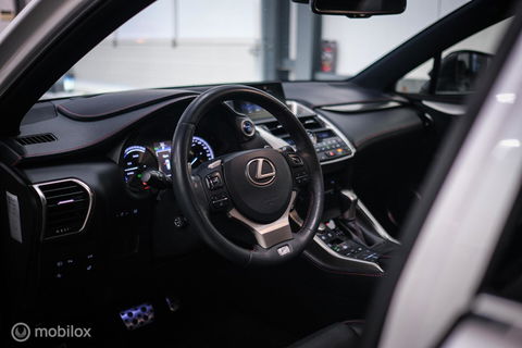 Lexus NX 300h AWD F Sport Line | Dealer onderhouden | Schuifdak | Winterpakket | Parelmoer | LED | Leder | HUD |