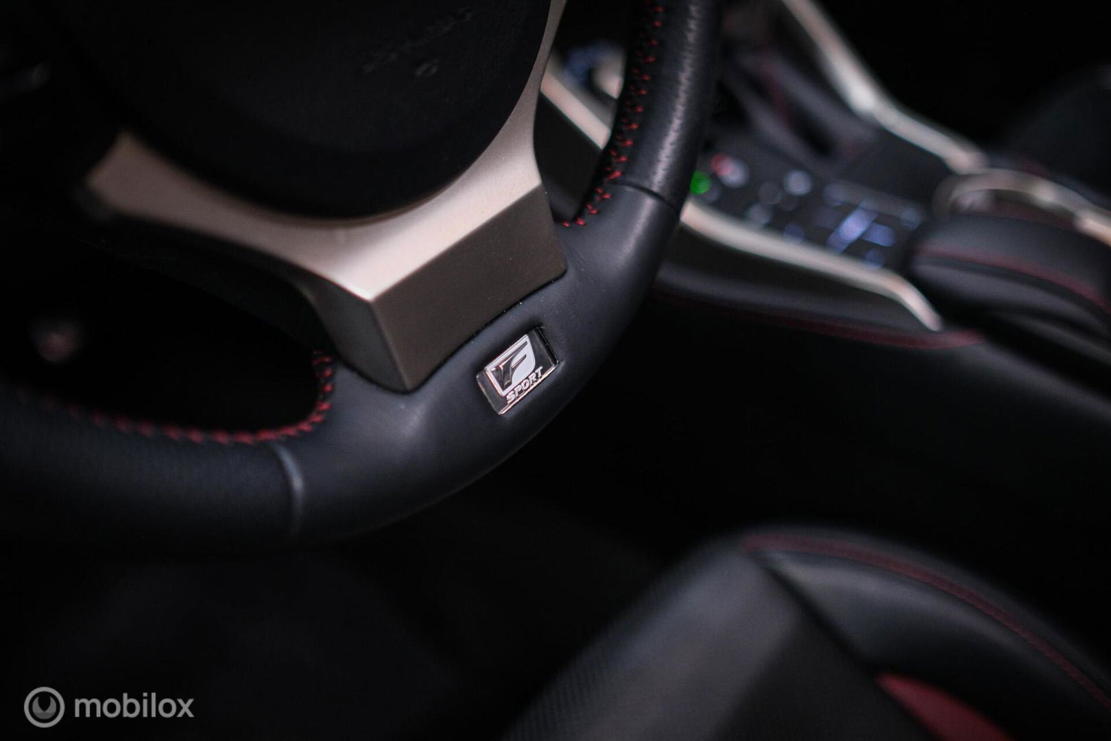 Lexus NX 300h AWD F Sport Line | Dealer onderhouden | Schuifdak | Winterpakket | Parelmoer | LED | Leder | HUD |