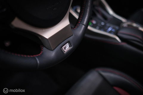 Lexus NX 300h AWD F Sport Line | Dealer onderhouden | Schuifdak | Winterpakket | Parelmoer | LED | Leder | HUD |