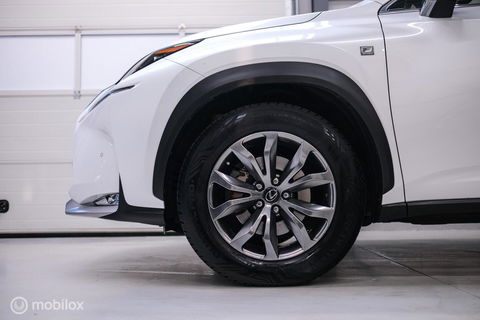 Lexus NX 300h AWD F Sport Line | Dealer onderhouden | Schuifdak | Winterpakket | Parelmoer | LED | Leder | HUD |