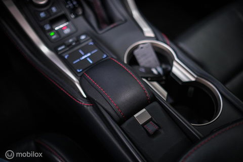 Lexus NX 300h AWD F Sport Line | Dealer onderhouden | Schuifdak | Winterpakket | Parelmoer | LED | Leder | HUD |