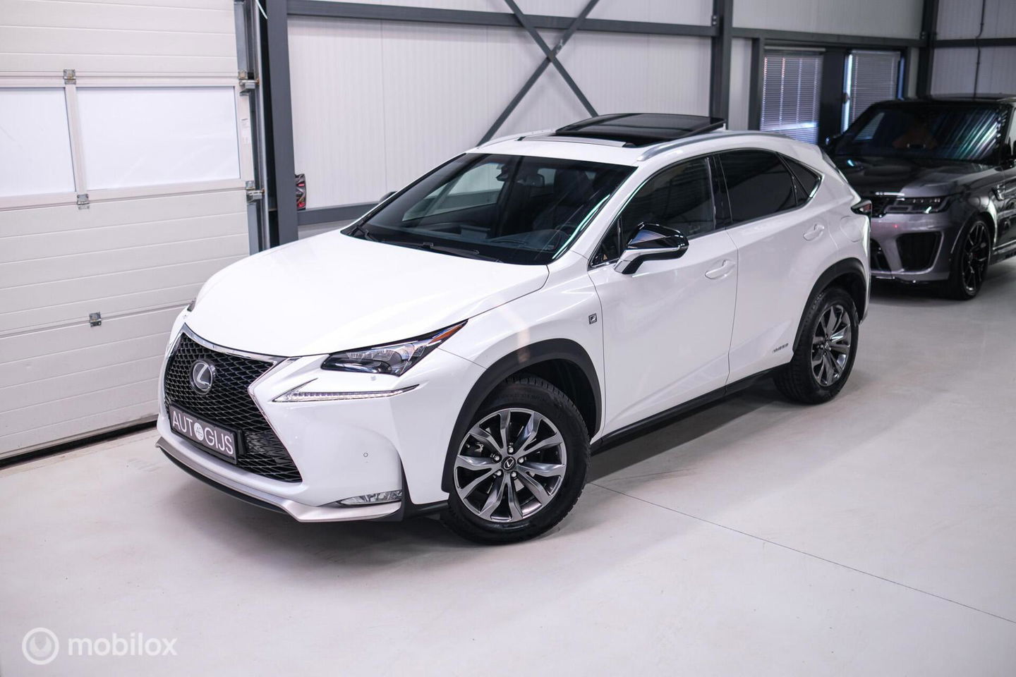 Lexus NX 300h AWD F Sport Line | Dealer onderhouden | Schuifdak | Winterpakket | Parelmoer | LED | Leder | HUD |