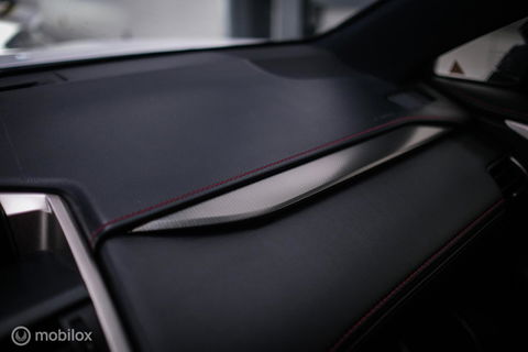 Lexus NX 300h AWD F Sport Line | Dealer onderhouden | Schuifdak | Winterpakket | Parelmoer | LED | Leder | HUD |