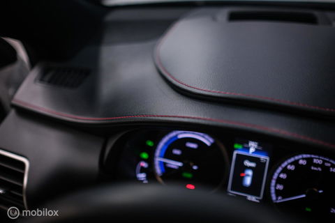 Lexus NX 300h AWD F Sport Line | Dealer onderhouden | Schuifdak | Winterpakket | Parelmoer | LED | Leder | HUD |