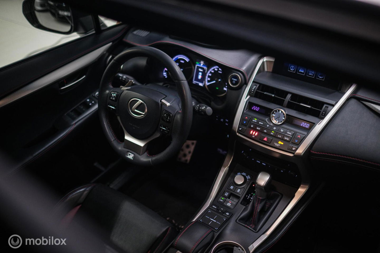 Lexus NX 300h AWD F Sport Line | Dealer onderhouden | Schuifdak | Winterpakket | Parelmoer | LED | Leder | HUD |