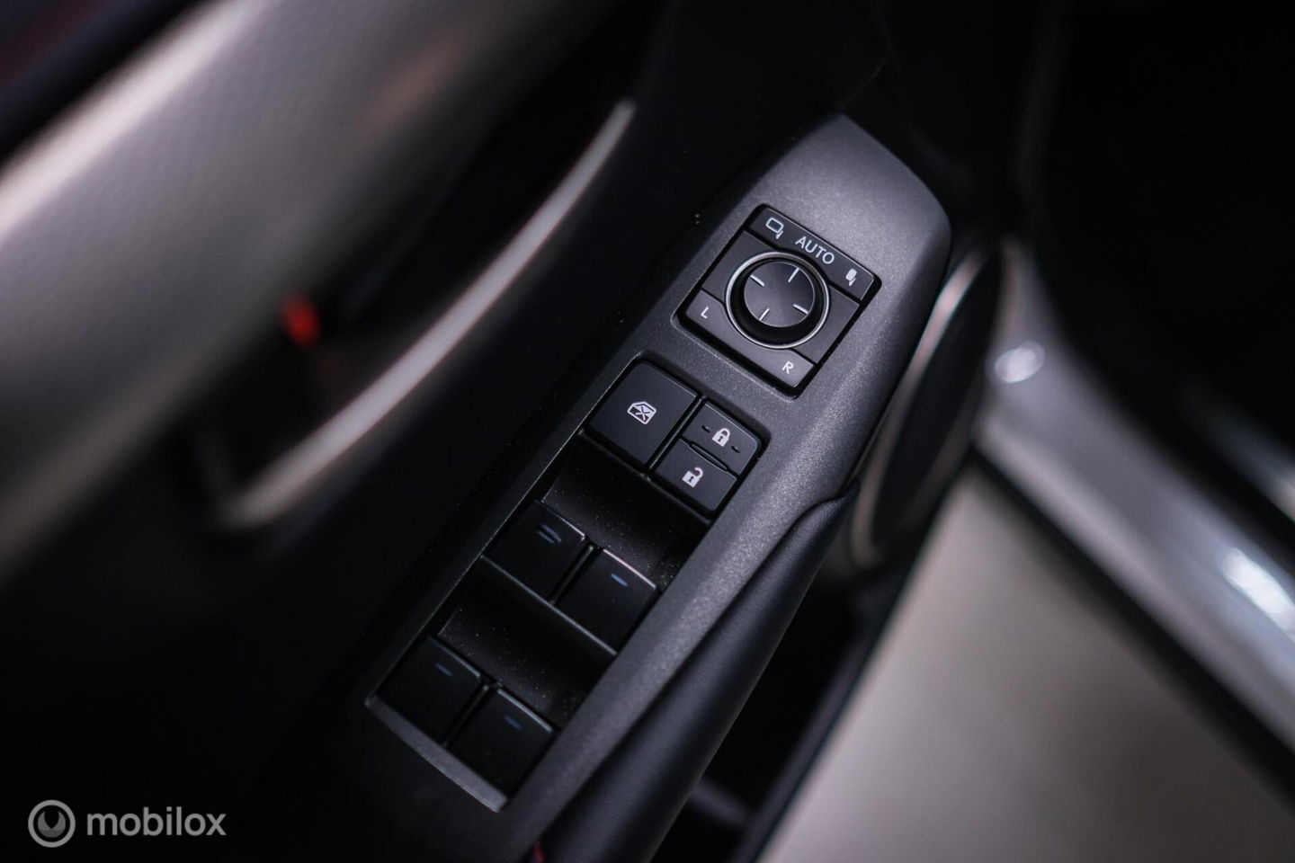 Lexus NX 300h AWD F Sport Line | Dealer onderhouden | Schuifdak | Winterpakket | Parelmoer | LED | Leder | HUD |