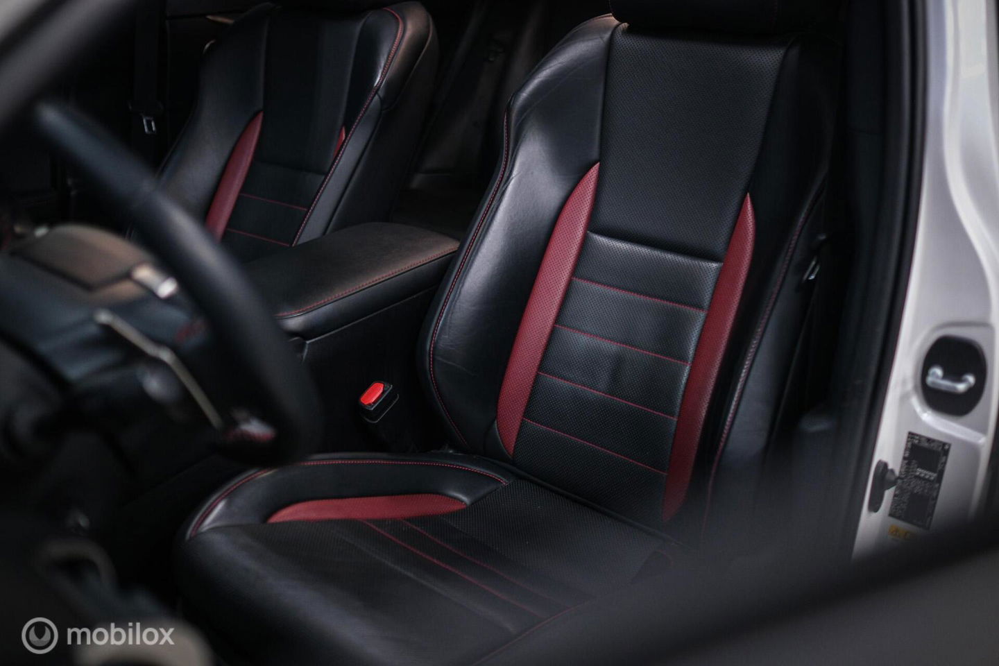 Lexus NX 300h AWD F Sport Line | Dealer onderhouden | Schuifdak | Winterpakket | Parelmoer | LED | Leder | HUD |