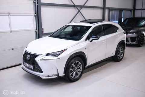 Lexus NX 300h AWD F Sport Line | Dealer onderhouden | Schuifdak | Winterpakket | Parelmoer | LED | Leder | HUD |