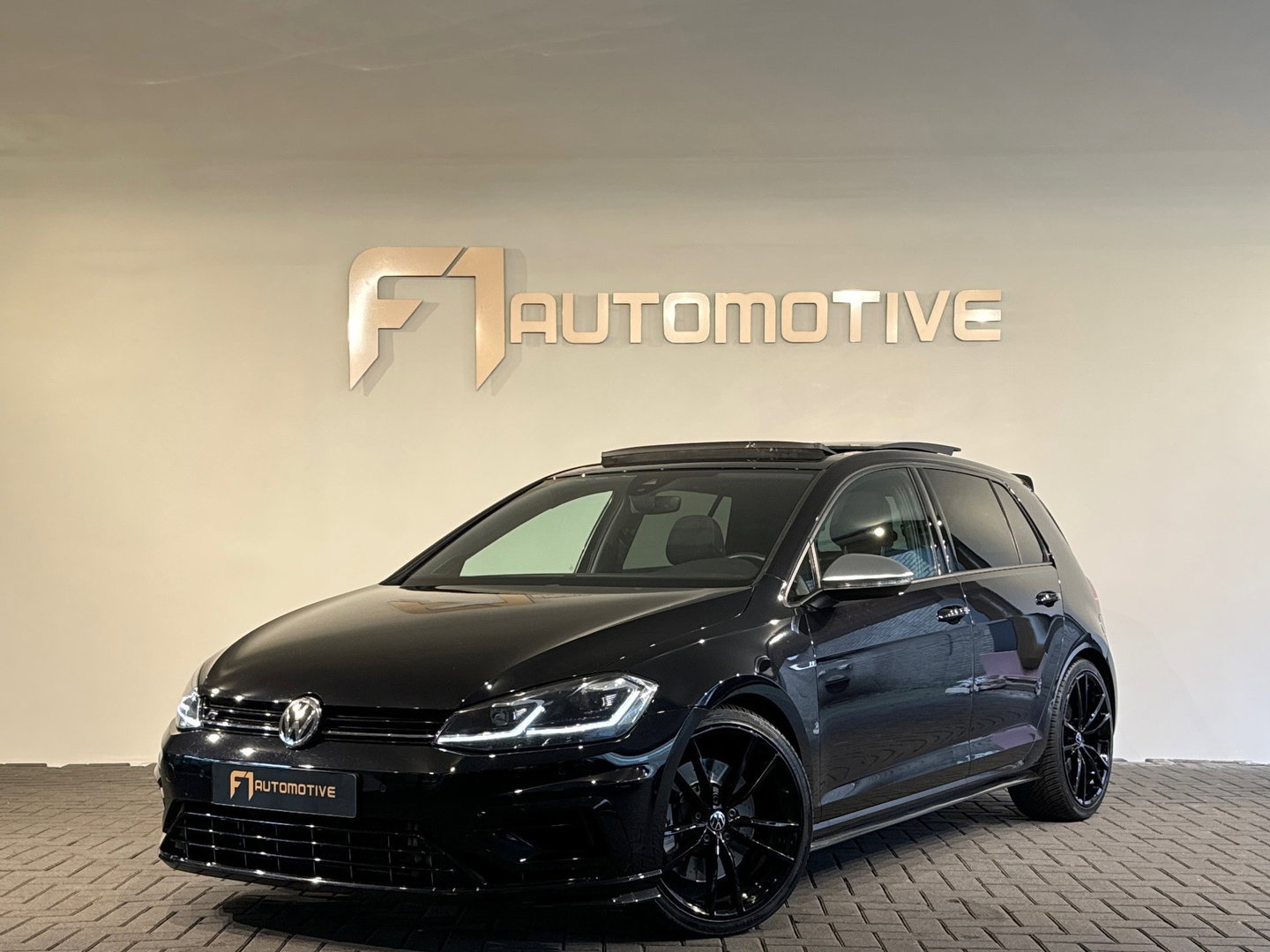 Volkswagen Golf 2.0 TSI 4Motion R Pano|Dynaudio|Sfeer|Keyless