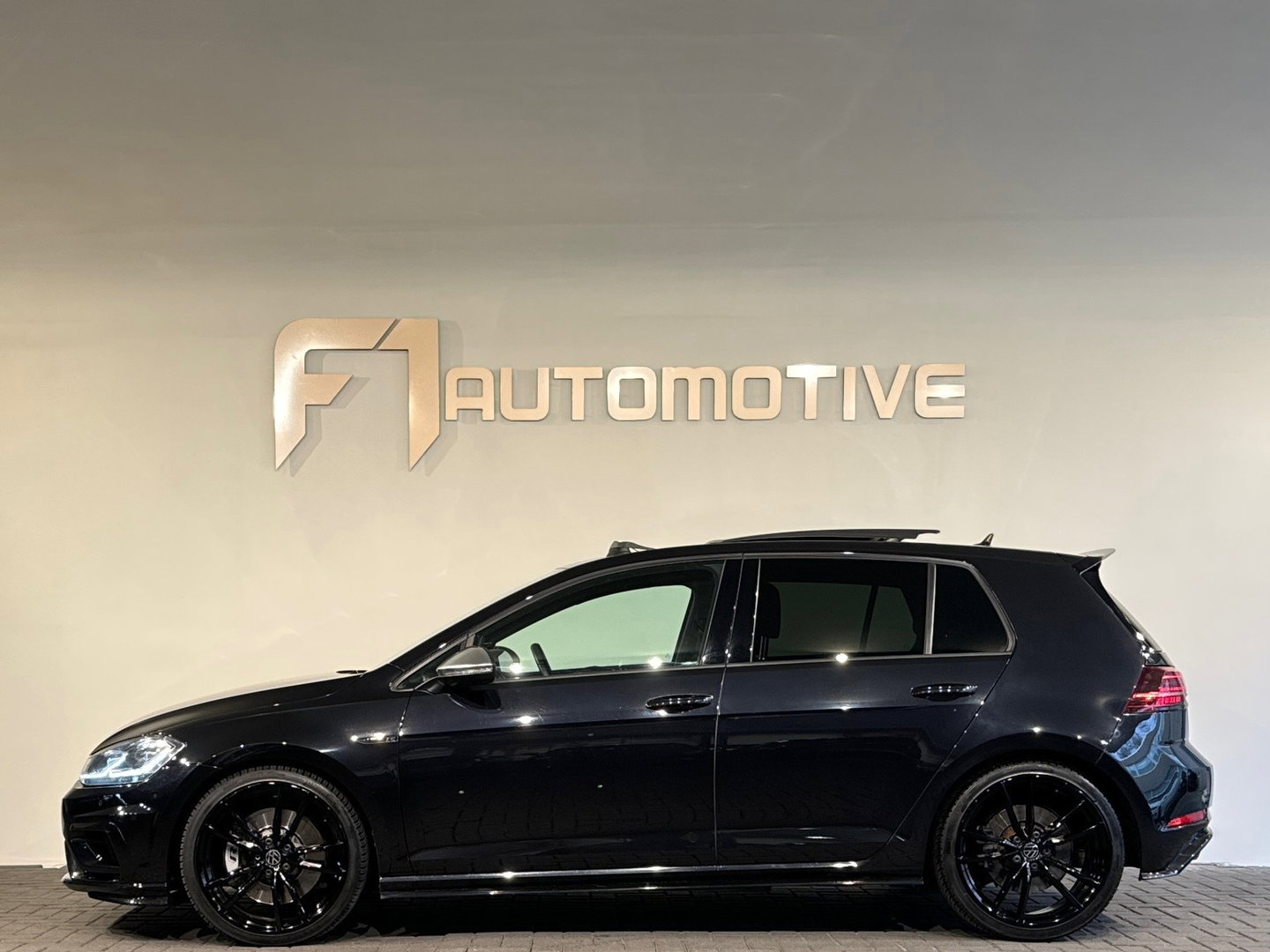 Volkswagen Golf 2.0 TSI 4Motion R Pano|Dynaudio|Sfeer|Keyless