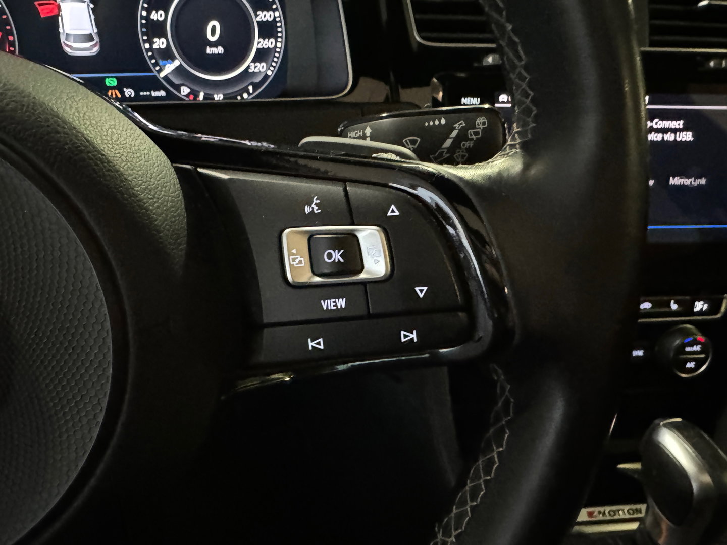 Volkswagen Golf 2.0 TSI 4Motion R Pano|Dynaudio|Sfeer|Keyless