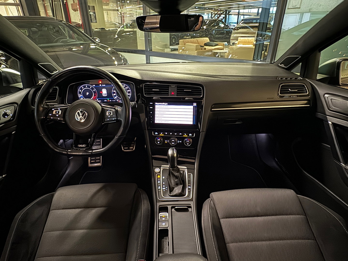 Volkswagen Golf 2.0 TSI 4Motion R Pano|Dynaudio|Sfeer|Keyless