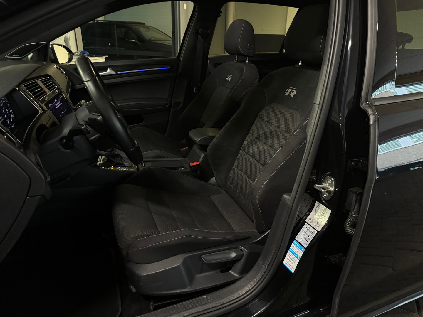 Volkswagen Golf 2.0 TSI 4Motion R Pano|Dynaudio|Sfeer|Keyless