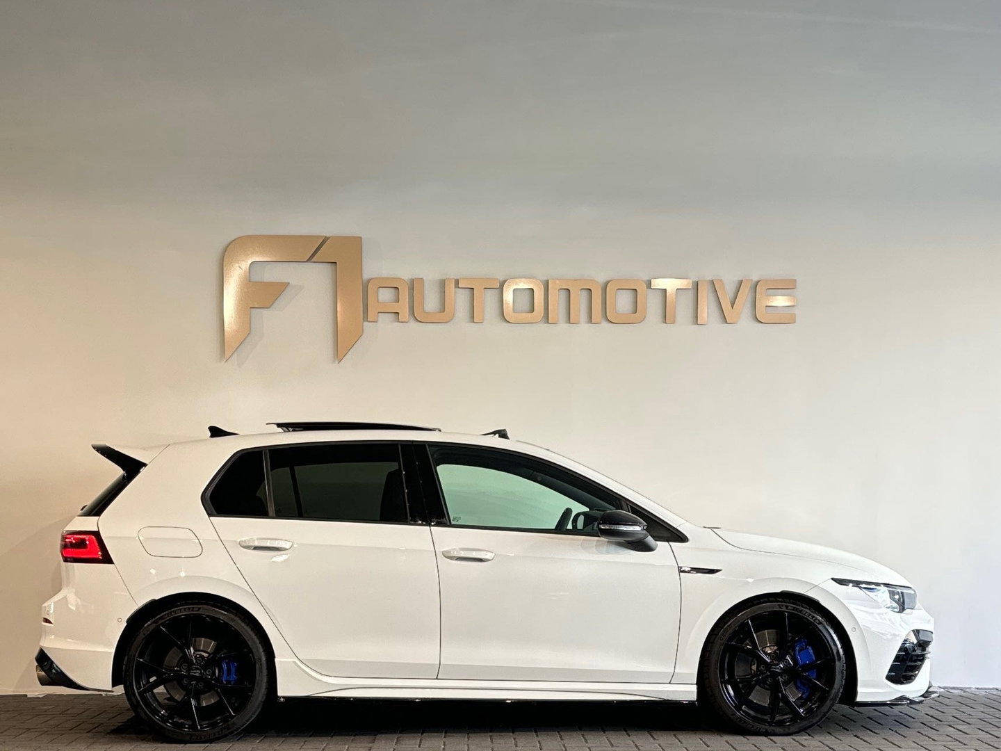 Volkswagen Golf 2.0 TSI R 4M Performance Pano|HuD|H/K|Akrapovic
