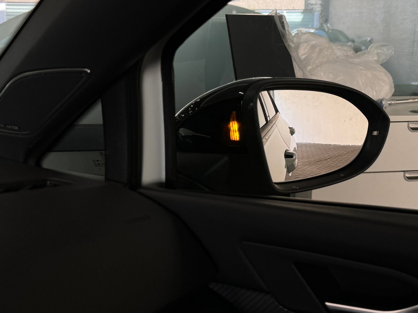 Volkswagen Golf 2.0 TSI R 4M Performance Pano|HuD|H/K|Akrapovic