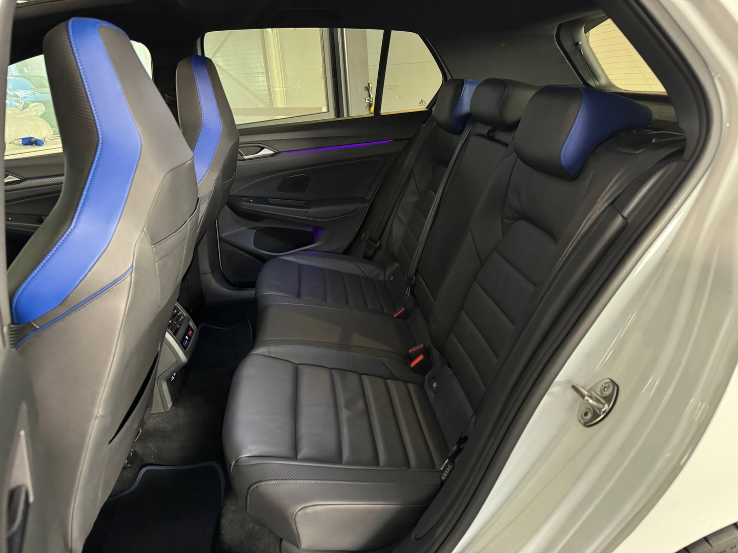 Volkswagen Golf 2.0 TSI R 4M Performance Pano|HuD|H/K|Akrapovic