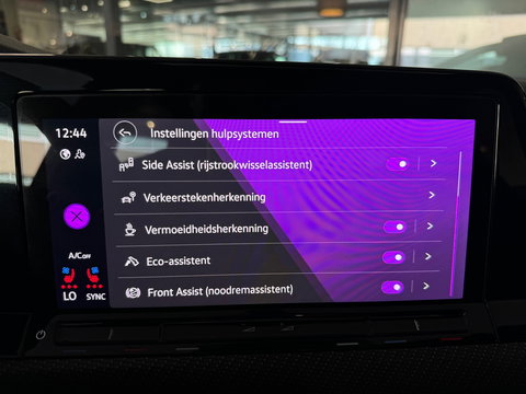 Volkswagen Golf 2.0 TSI R 4M Performance Pano|HuD|H/K|Akrapovic