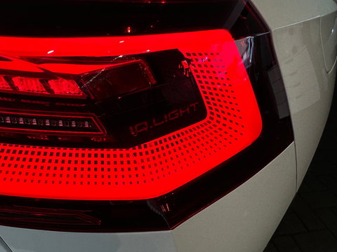 Volkswagen Golf 2.0 TSI R 4M Performance Pano|HuD|H/K|Akrapovic