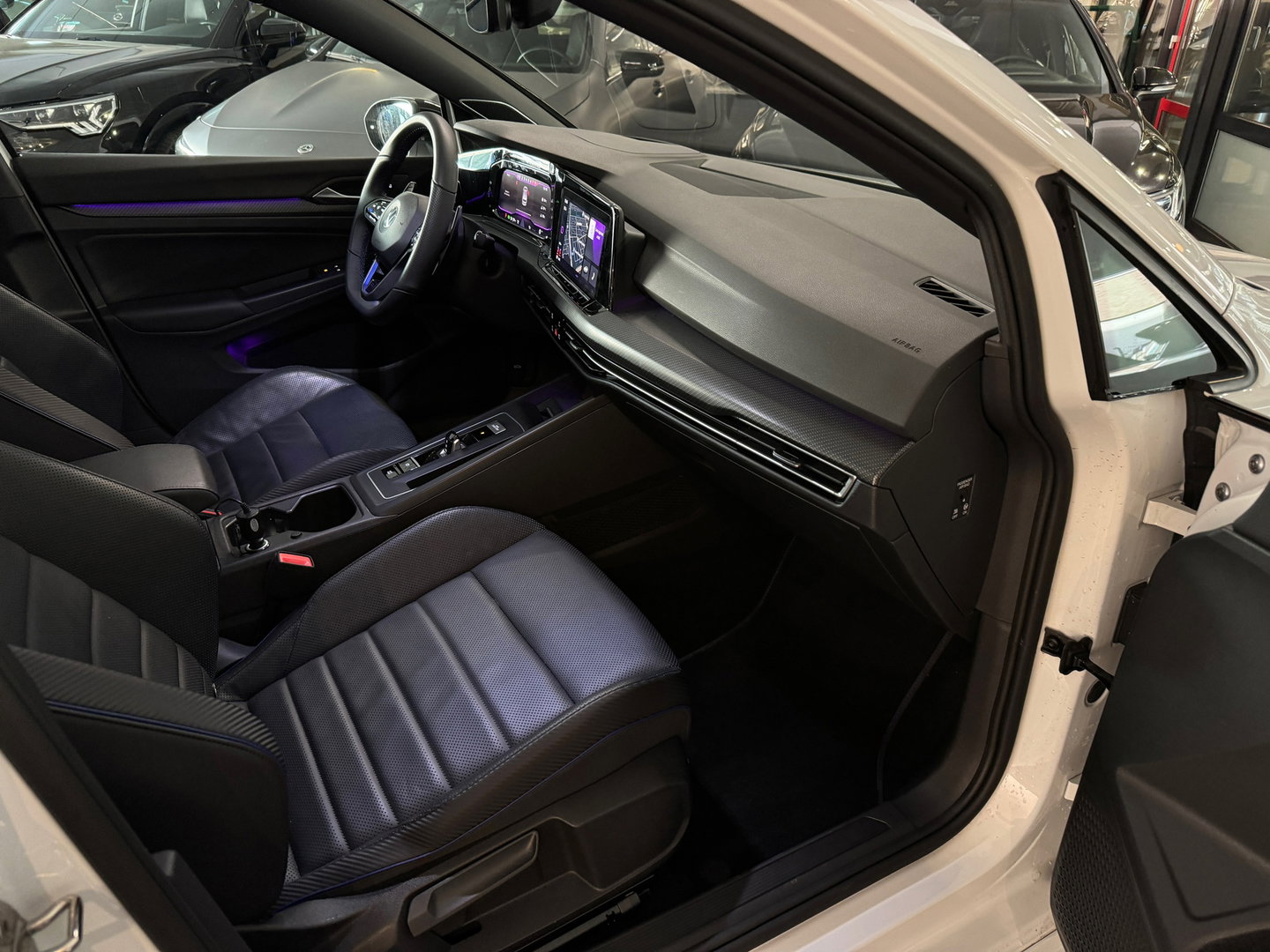 Volkswagen Golf 2.0 TSI R 4M Performance Pano|HuD|H/K|Akrapovic