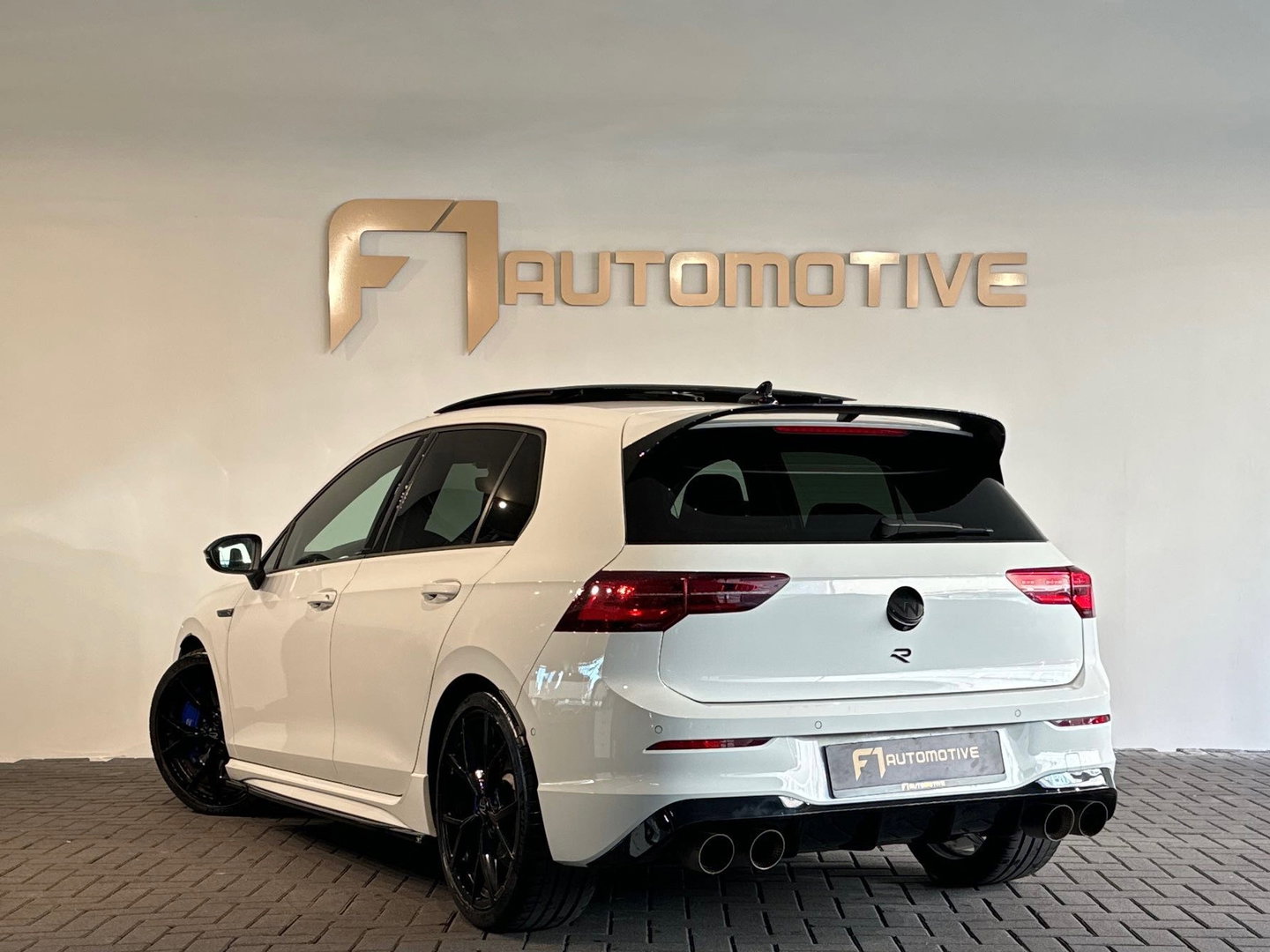 Volkswagen Golf 2.0 TSI R 4M Performance Pano|HuD|H/K|Akrapovic