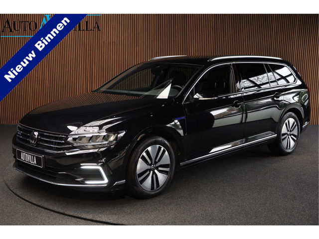 Volkswagen Passat - Variant 1.4 TSI PHEV GTE Virtual C Massage Navi Keyless Camera Climate voor & achter PDC LM velgen
