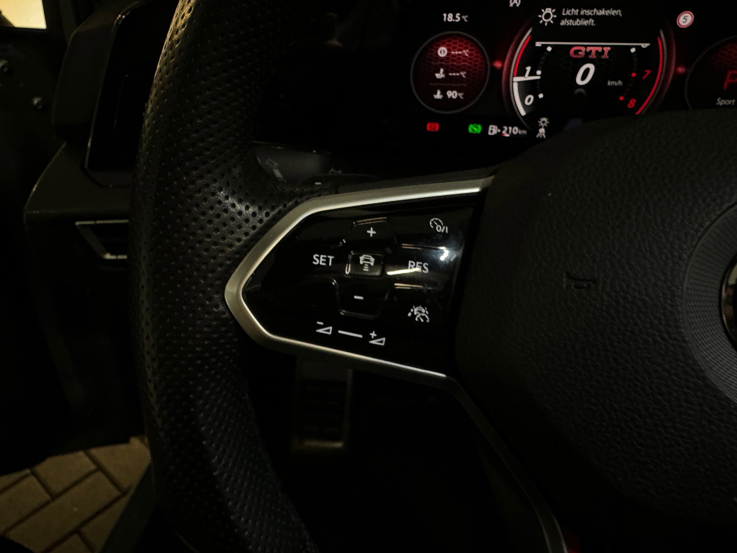 Volkswagen Golf 2.0 TSI GTI Pano|H/K|IQ|Sfeer|Memory|CarPlay