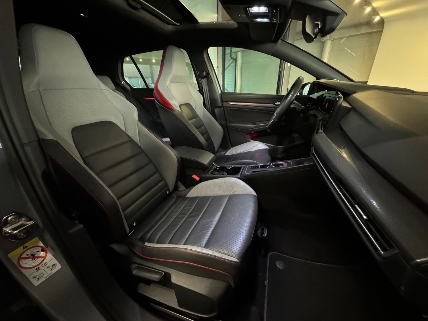 Volkswagen Golf 2.0 TSI GTI Pano|H/K|IQ|Sfeer|Memory|CarPlay