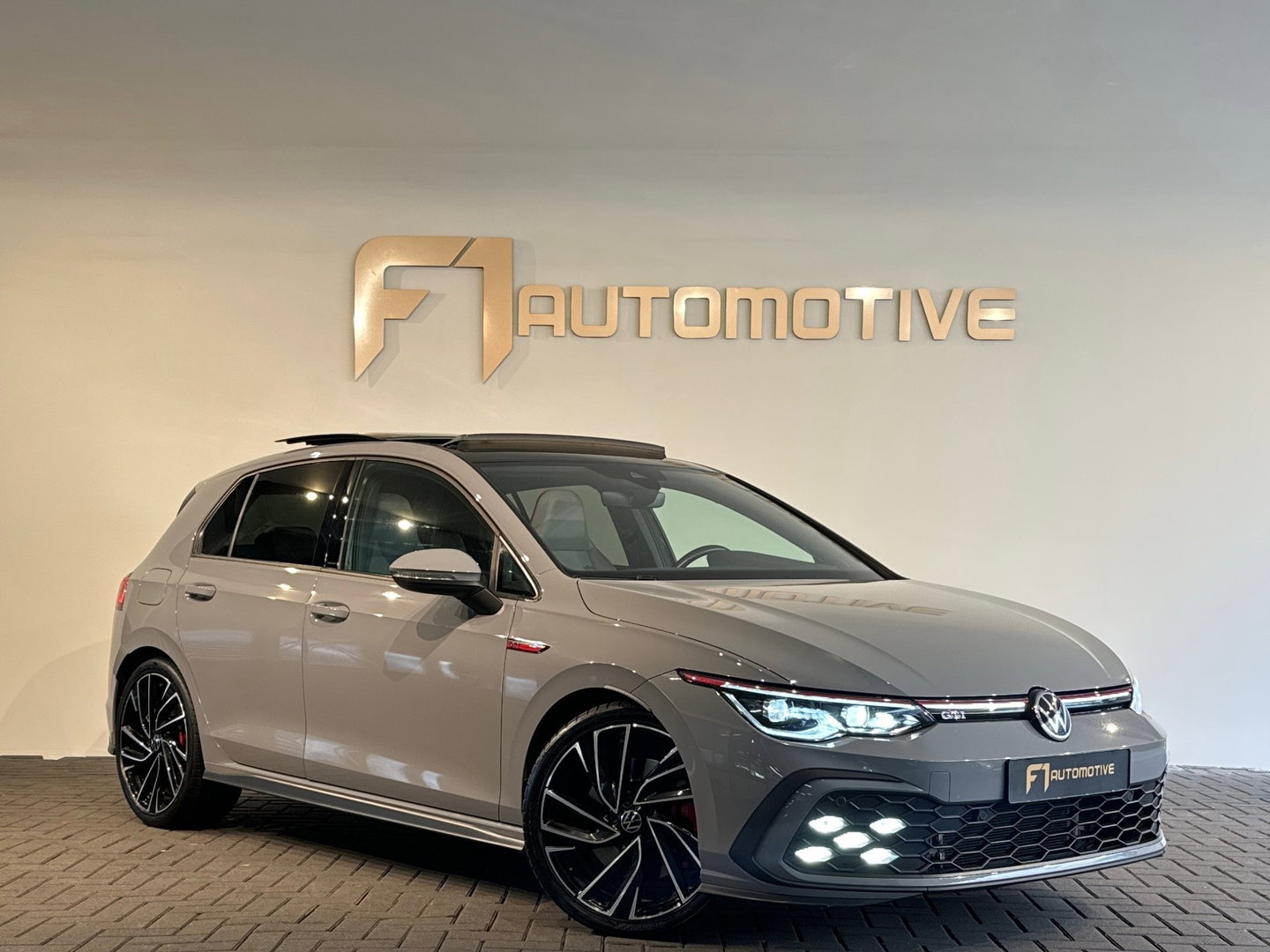 Volkswagen Golf 2.0 TSI GTI Pano|H/K|IQ|Sfeer|Memory|CarPlay