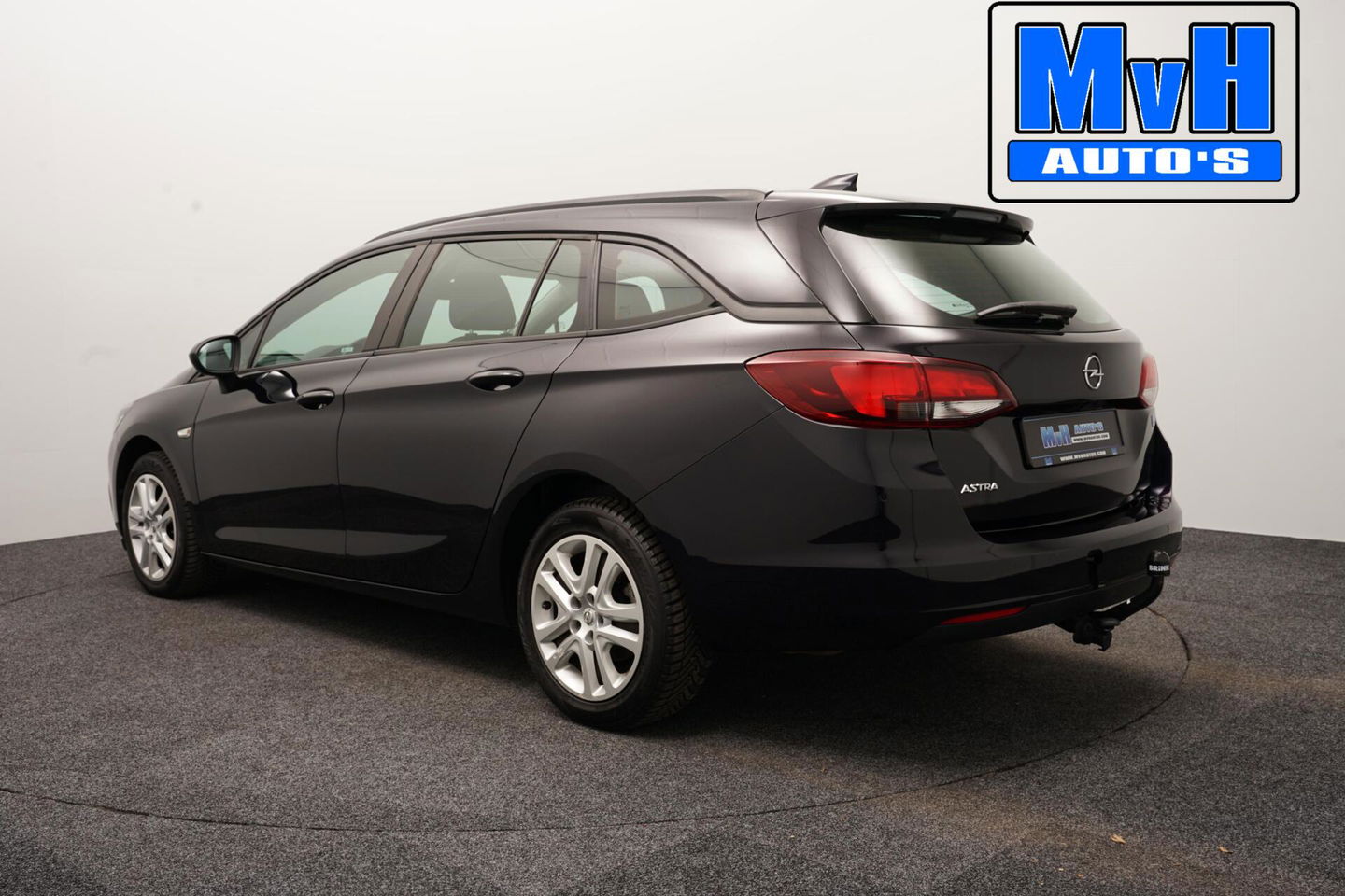 Opel Astra Sports Tourer 1.0 Online Edition|TREKH|CARPLAY|NAP