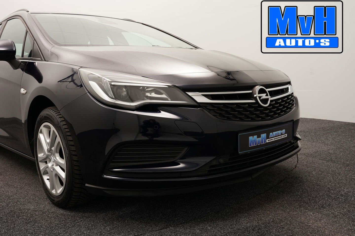 Opel Astra Sports Tourer 1.0 Online Edition|TREKH|CARPLAY|NAP