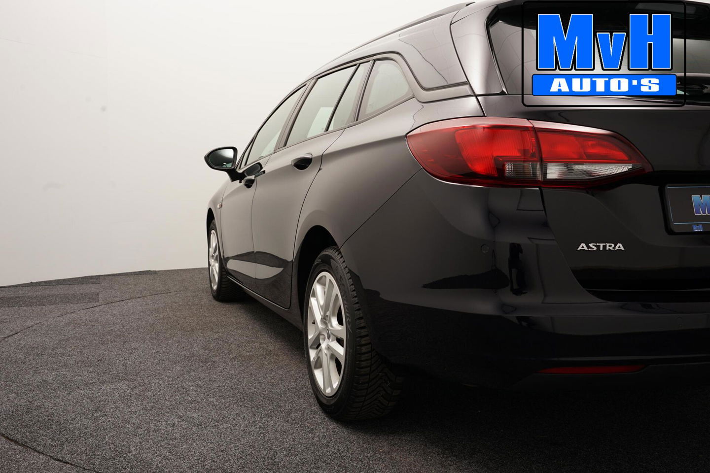 Opel Astra Sports Tourer 1.0 Online Edition|TREKH|CARPLAY|NAP