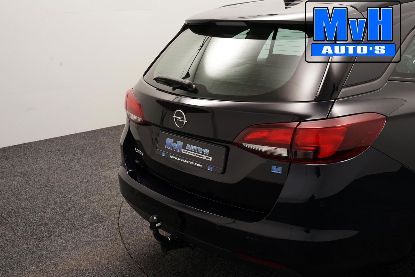 Opel Astra Sports Tourer 1.0 Online Edition|TREKH|CARPLAY|NAP