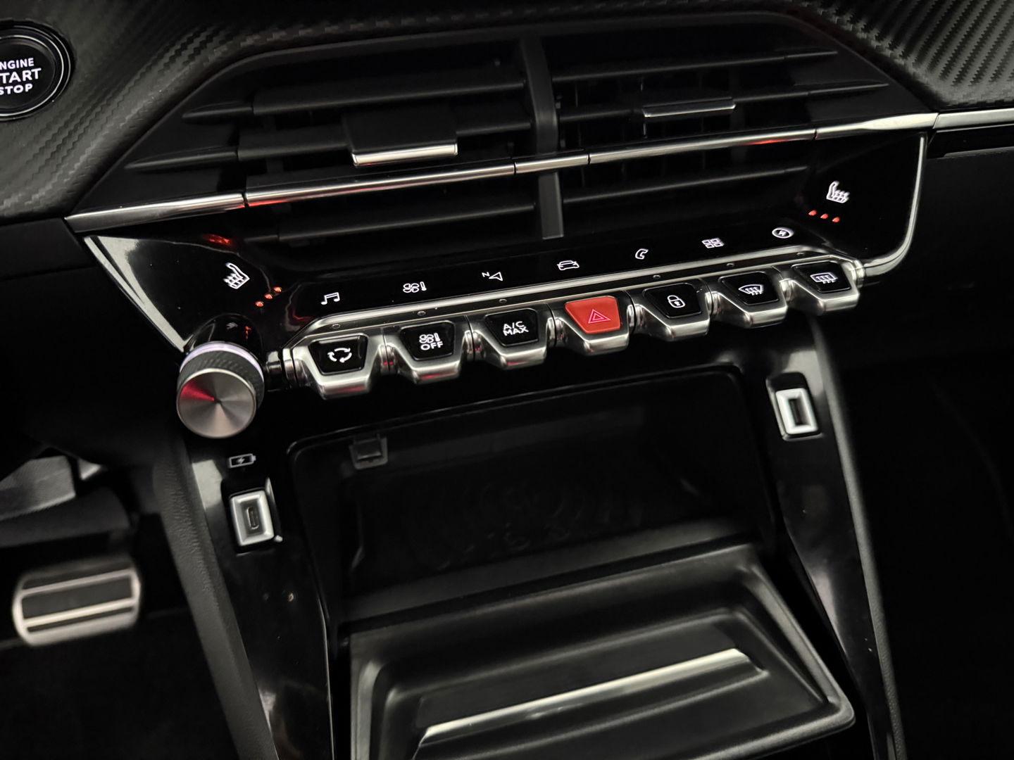 Peugeot e-2008 EV GT-Line 50 kWh | SOH 91% | Pano | Virtual | Adap.Cruise | Clima | Carplay | Camera | Stoelverw. | Keyless