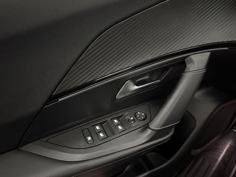 Peugeot e-2008 EV GT-Line 50 kWh | SOH 91% | Pano | Virtual | Adap.Cruise | Clima | Carplay | Camera | Stoelverw. | Keyless