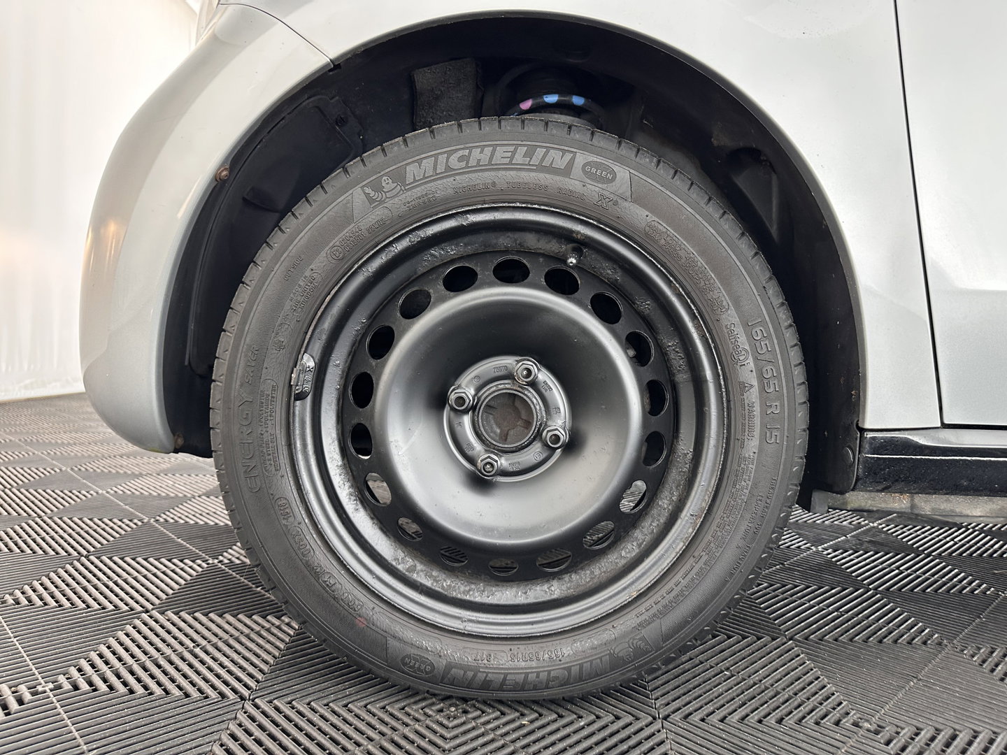 Smart Forfour 1.0 Essential Edition *AIRCO | CRUISE | COMFORTSEATS | RADIO-MP3*