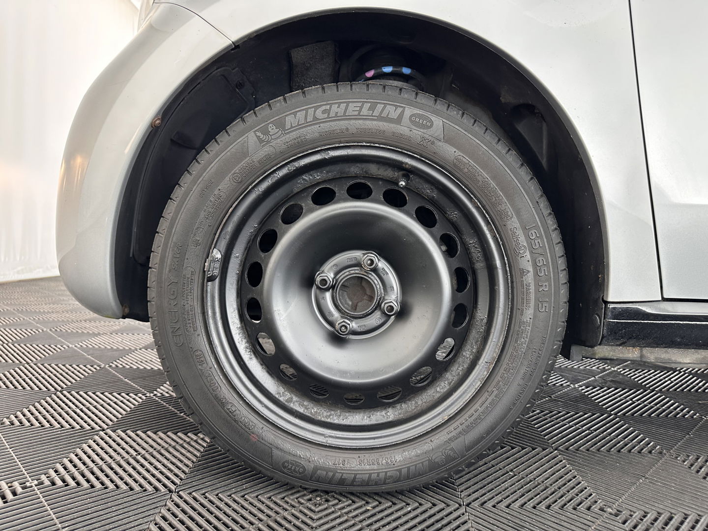 Smart Forfour 1.0 Essential Edition *AIRCO | CRUISE | COMFORTSEATS | RADIO-MP3*