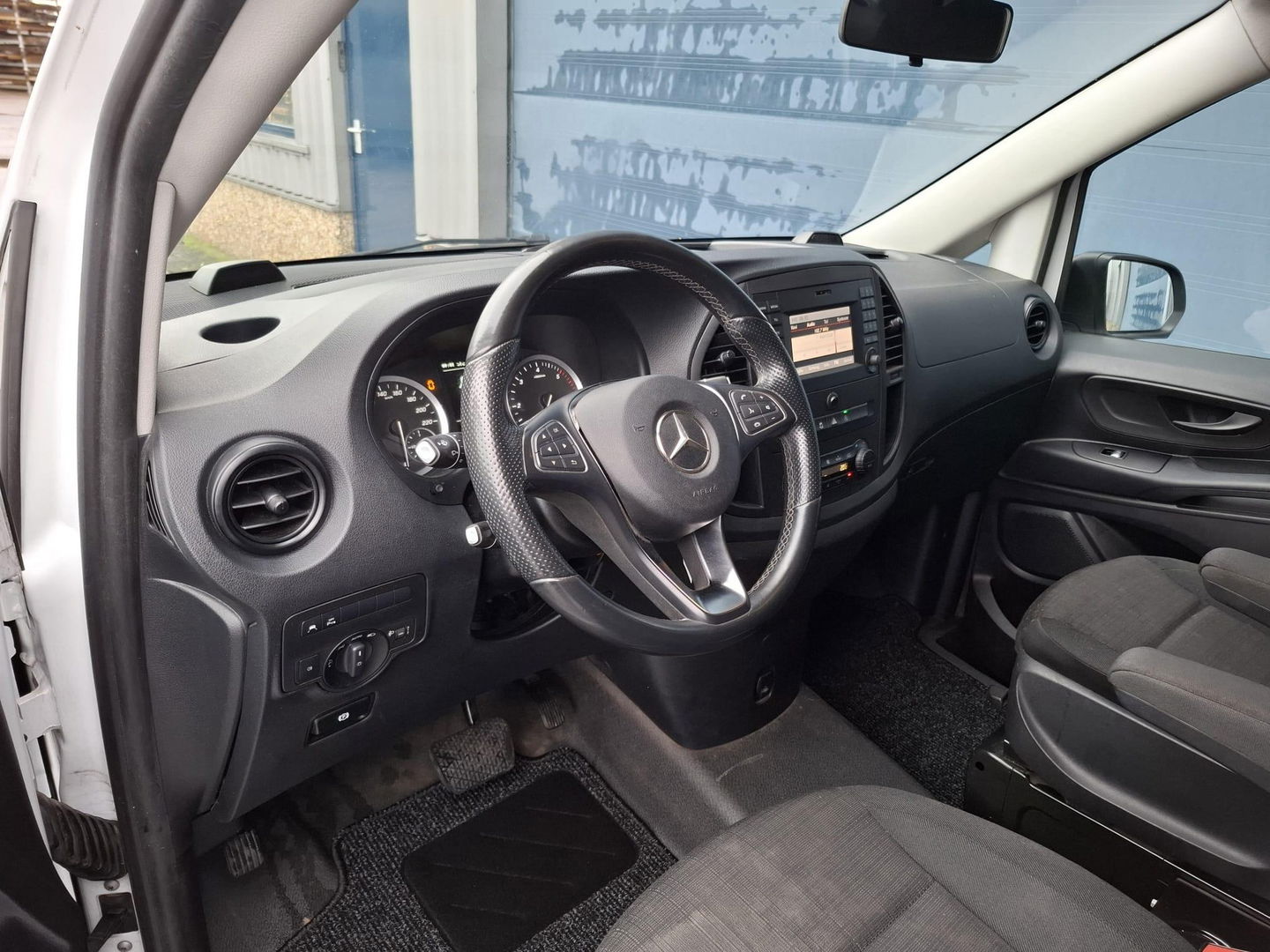 Mercedes-Benz Vito 114 CDI Lang AUTOMAAT / CRUISE CONTROLE / TREKHAAK / CAMERA / NAVI