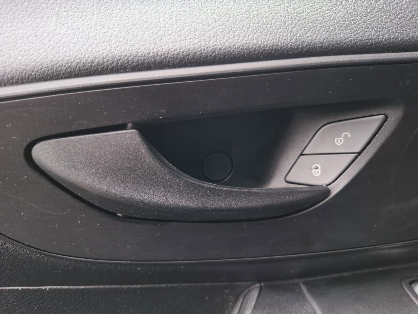 Mercedes-Benz Vito 114 CDI Lang AUTOMAAT / CRUISE CONTROLE / TREKHAAK / CAMERA / NAVI