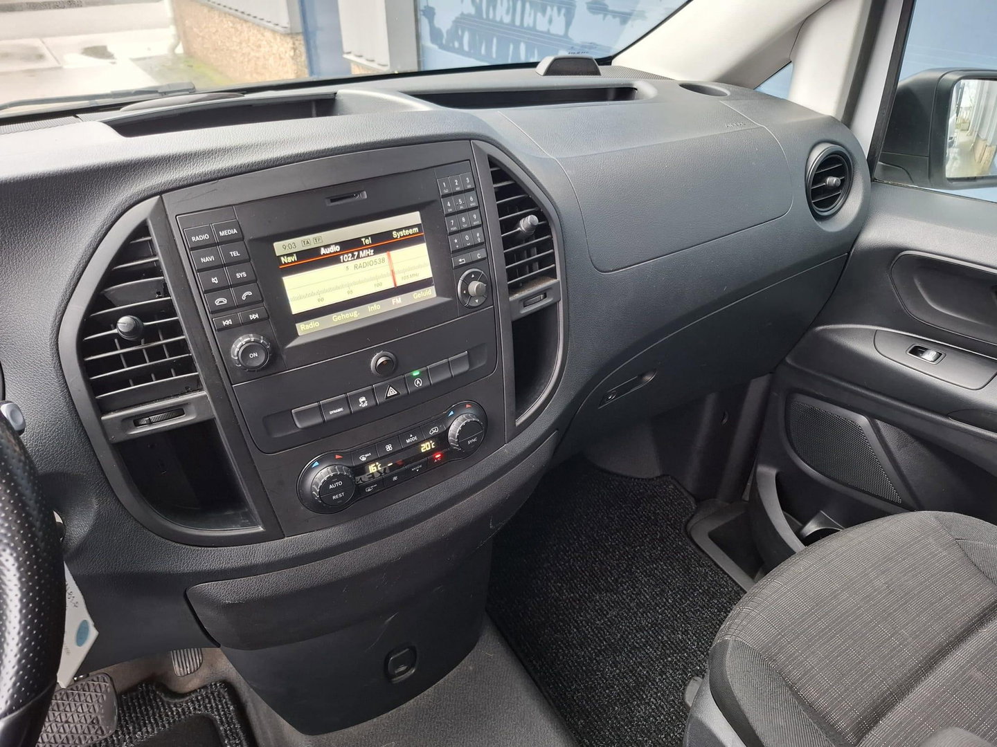 Mercedes-Benz Vito 114 CDI Lang AUTOMAAT / CRUISE CONTROLE / TREKHAAK / CAMERA / NAVI