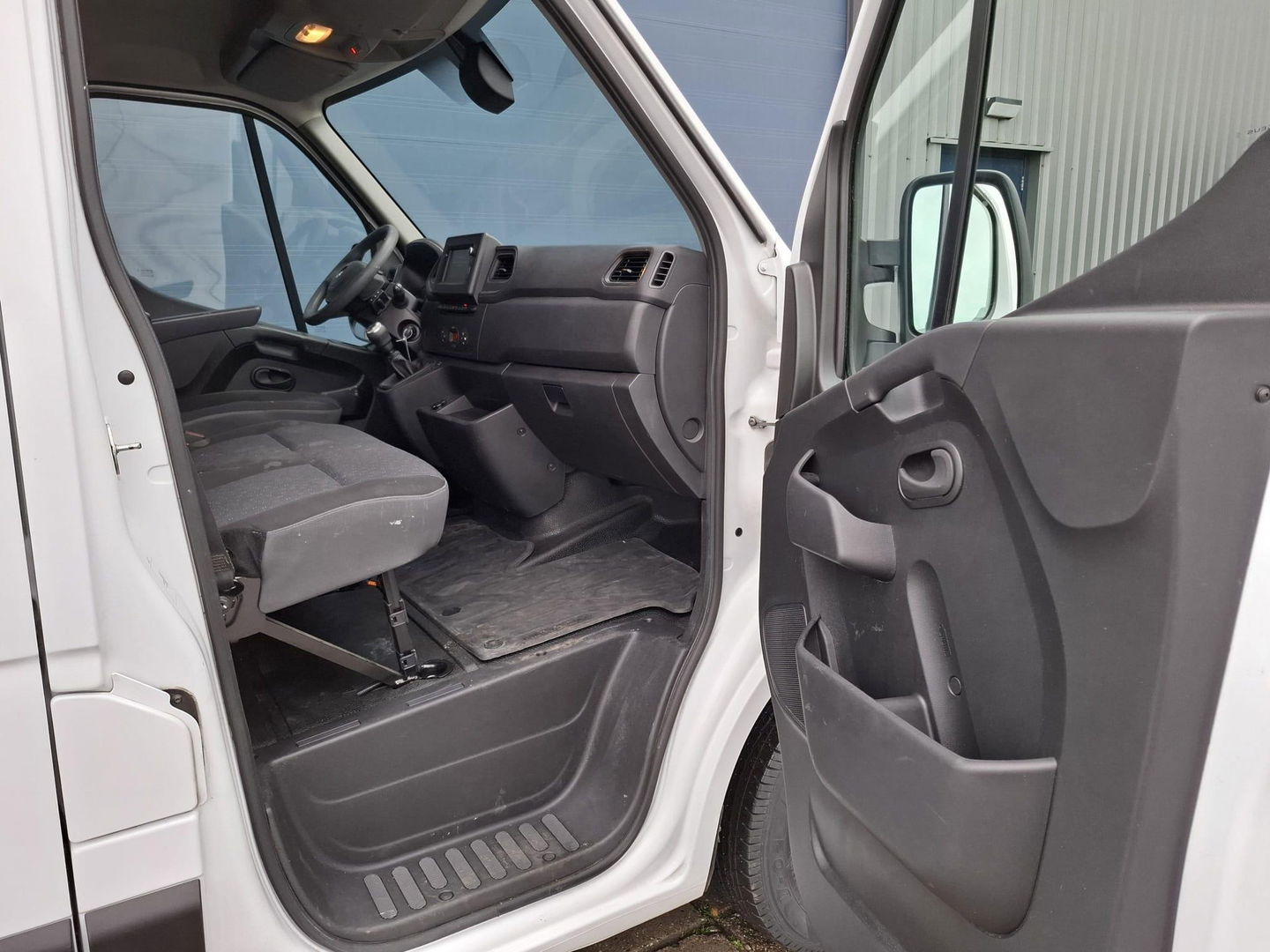 Opel Movano 2.3 Turbo L2H2 DC AIRCO / CRUISE CONTROLE / NAVI / CARPLAY / WERKPLAATS / KASTEN