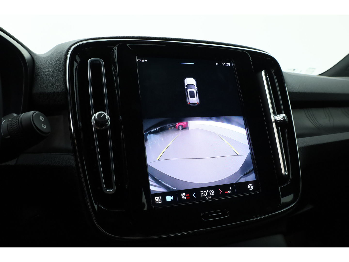 Volvo XC40 Recharge Plus | 70 kWh | 425 Km | ACC | Blis | Camera | Stoel & stuur Verwarming | Carplay |