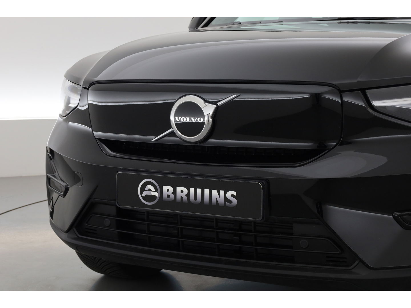 Volvo XC40 Recharge Plus | 70 kWh | 425 Km | ACC | Blis | Camera | Stoel & stuur Verwarming | Carplay |